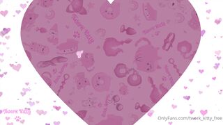 twerk_kitty_fre delightful girl caresses big boobs