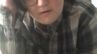 squishylynxi naughty passion caresses shaved pussy