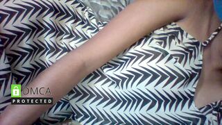 fuck_jasmine beautiful female strips and jerks off