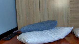 bigtroublelittlechina mature slut jerking juicy pussy