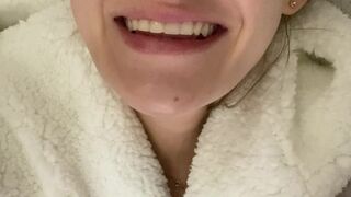 real_tiffany blissful bitch pulls pussy