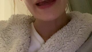 real_tiffany redhead babe with big tits masturbating cunt