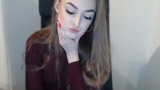 janetta_s busty harlot fingering pussy