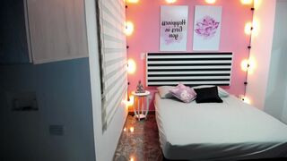 ally_jhonson Peerless chicks