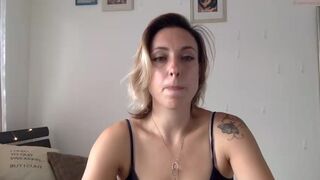 madam_m whore babe masturbates shaved pussy