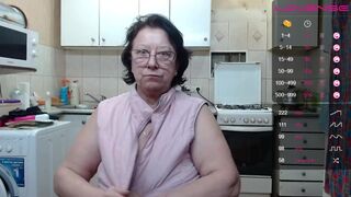 lady_mature Hot brunette