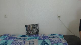 go_to_the_moon beauty sucks penis