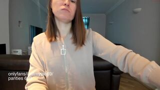 eatmypie69 rebellious slut licks dildo