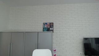 candymini dirty bitch is engaged in oral sex