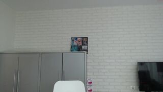 candymini dirty bitch is engaged in oral sex