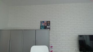 candymini dirty bitch is engaged in oral sex