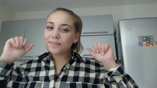 candymini big boobed bitch licks dildo