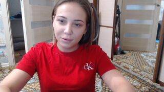 candymini cute slut jerking shaved cunt