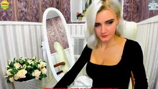 alexis_coy gorgeous chick licks phallus and pulls pussy