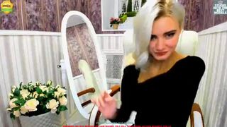 alexis_coy gorgeous chick licks phallus and pulls pussy