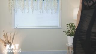 katdreams gorgeous babe dancing striptease