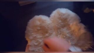 1060820000000 passionately jerking off her wet cunt