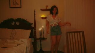 cinnabelle charming courtesan jerks pussy with dildos