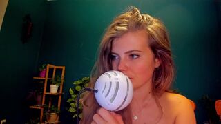 sunshinekate gorgeous brunette girl passionately sucks dildo