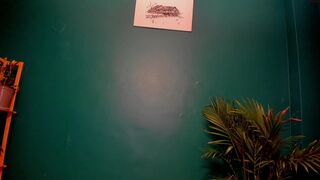 sunshinekate mature skin fucks itself with a phallus