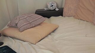 coverm ardent confused jumps on the dick