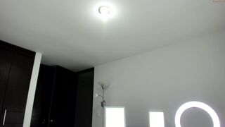 xhxoxtxsxex smiling girl