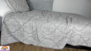 rach_rach busty naughty babe caresses shaved pussy