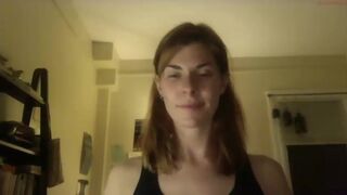 pwrgrrl91 spectacular skin cleaves the vagina with a large dildo