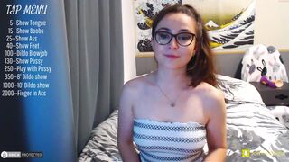 littlee33 the naughty dolly jerks off her pussy with a phallus