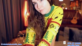 in_tune a young queen fucks both holes