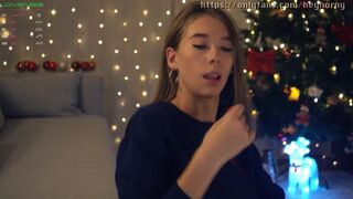 heyhorny_cb sexy blondes and masturbation