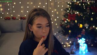 heyhorny_cb sexy blondes and masturbation
