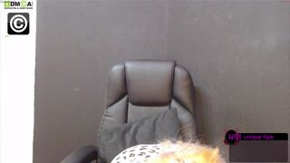 debralee prefers bat instead dildo