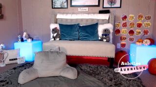 aubrilee adorable  cam girl  pulls clit