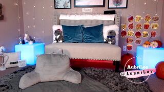 aubrilee adorable  cam girl  pulls clit
