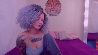 alyssafabulous weak on the front