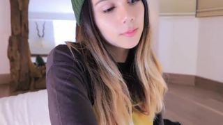 BECCA black-haired babe digging with sex toys