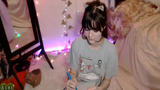 Ashe_Maree teasing his gap with her middle finger