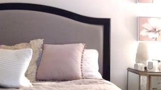 HallieHarper busty  cam girl  undresses and caresses her pussy