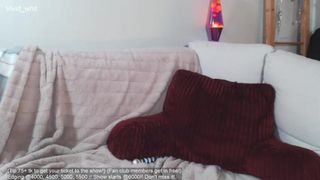 vivid_whit moving babe effectively spinning in front of the webcam