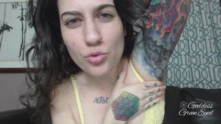 Erin sweet girl playing with dildos