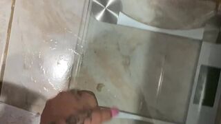 whitechinnaak hot babe gives off huge ass