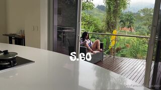 unacakez hot prostitute masturbating pussy with her hand