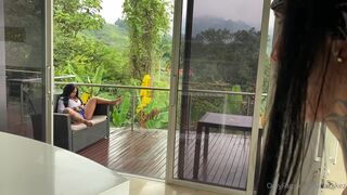 unacakez hot prostitute masturbating pussy with her hand