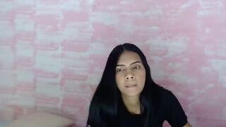 triana_hot1 babe in stockings fingering sex toy