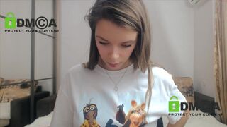 sweet_kitti19 Black haired bitch