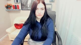 sweet_emotion69 beautiful slut exposes big tits