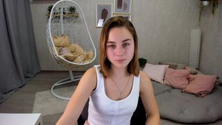 roseflores hot chick fucks shaved pussy