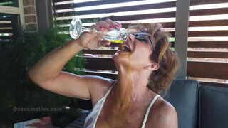 deauxma busty mare is hammering her anus