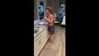 deauxma Openwork confused